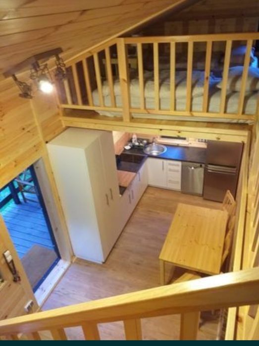 Domek całoroczny  w lesie nad jeziorem Robotno, Tyły