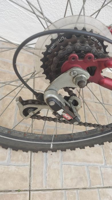 Bicicleta adulto, roda 26" com dupla suspensão.