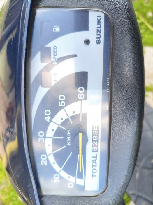 Продам скутер Suzuki lets 2 old