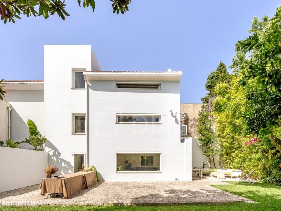 Moradia T4 Triplex com jardim e garagem, na Lapa, Lisboa,