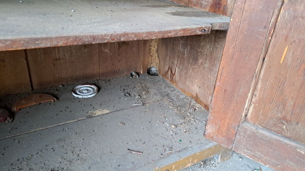 Stary kuchenny kredens do renowacji