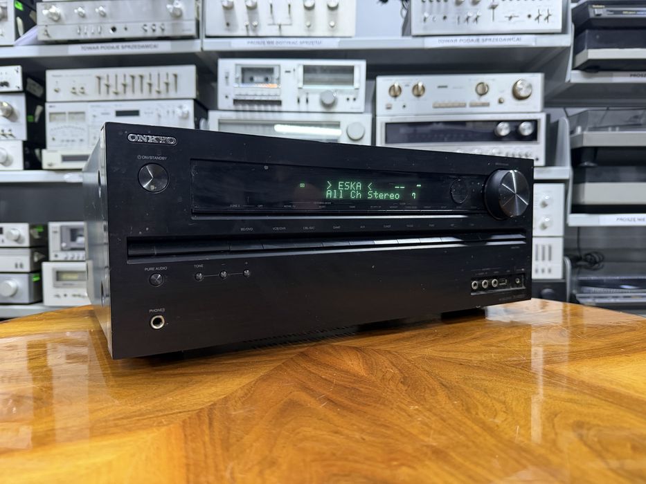 Amplituner Onkyo TX-NR509 Audio Room
