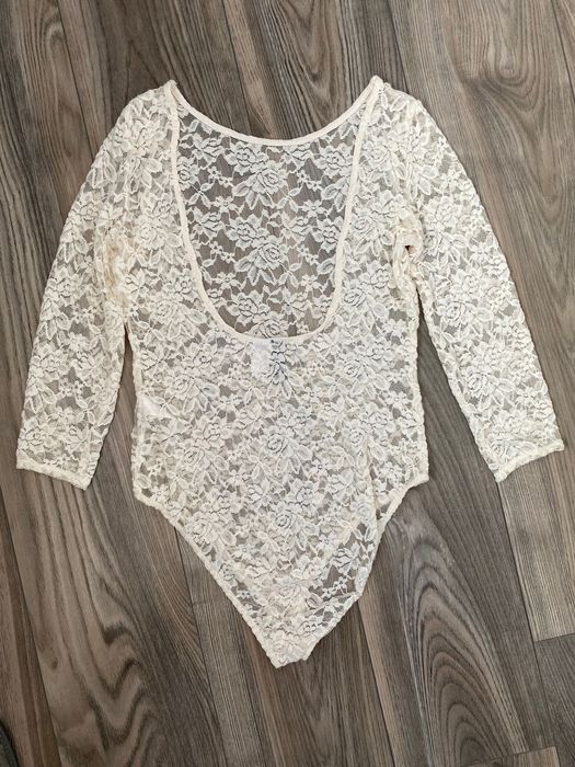 Koronowe kremowe body h&m