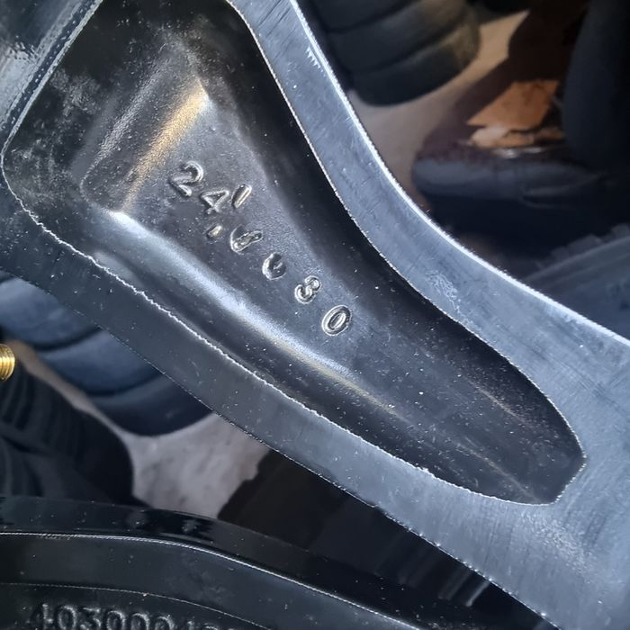 Диски Renault R17 5x114.3 7j ET43 ЦО66.1 оригінал стан нових