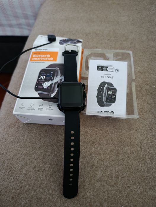 Relógio digital Denver