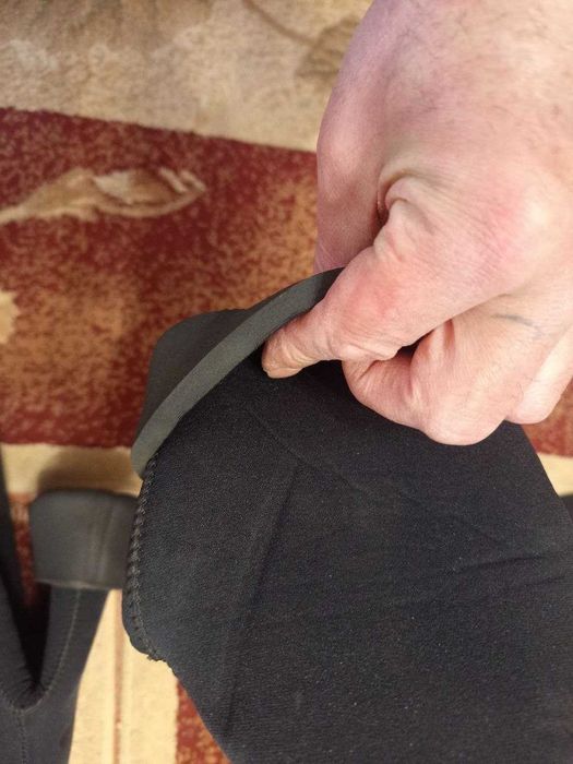 Гідрокостюм BEUCHAT 9mm XL в чудовому стані