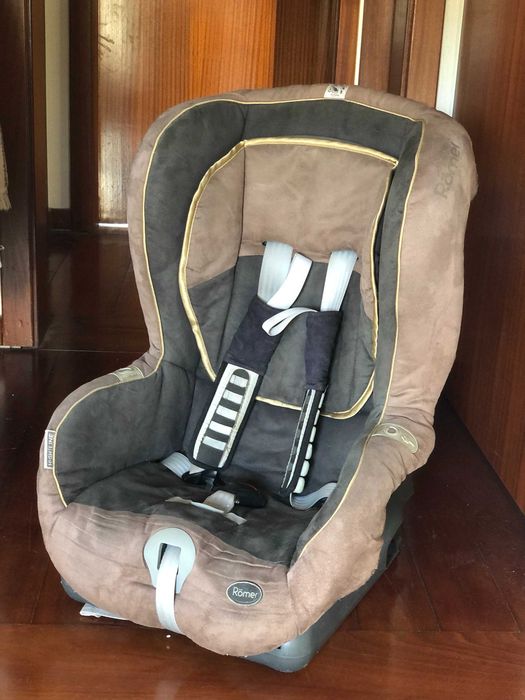 Cadeira Auto Römer – Grupo 1 – segura e confortável (9–18kg)