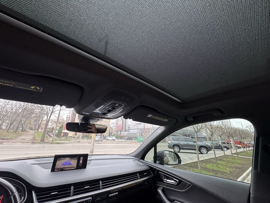 Продам Audi Q7 7 мест