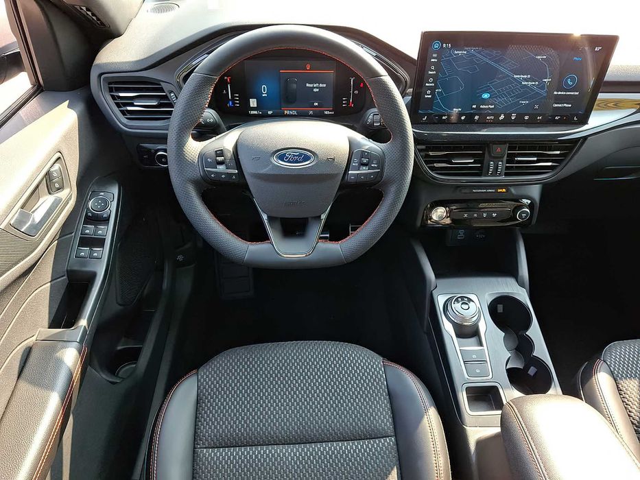 Ford Escape      2024