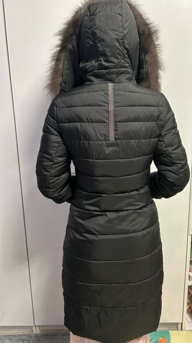 Продам пальто з натуральним воротником