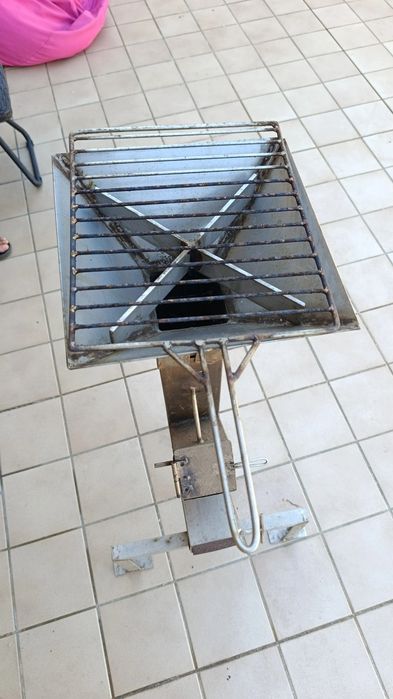 Fogão foguete com grelhador