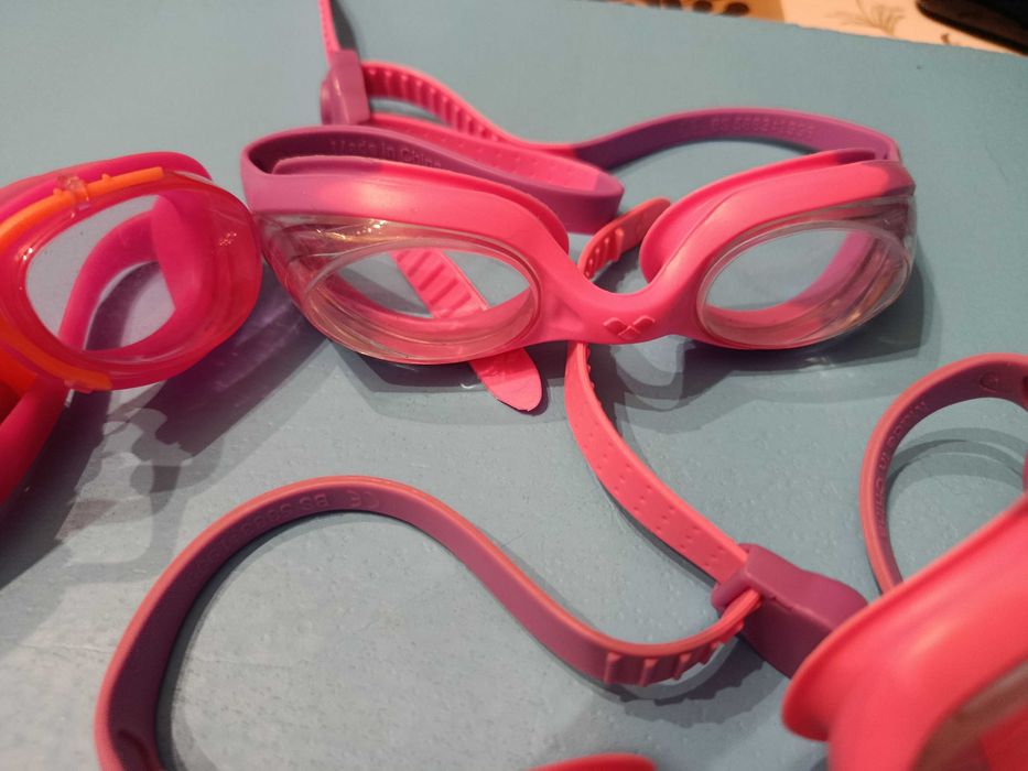 Óculos Natação marca arena e Decathlon