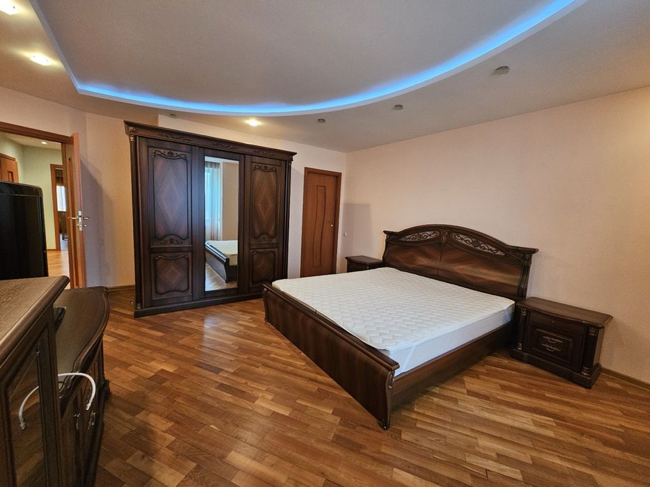 Продажа 3 ком. квартиры в Новострое по пр. Аэрокосмическом с ремонтом.