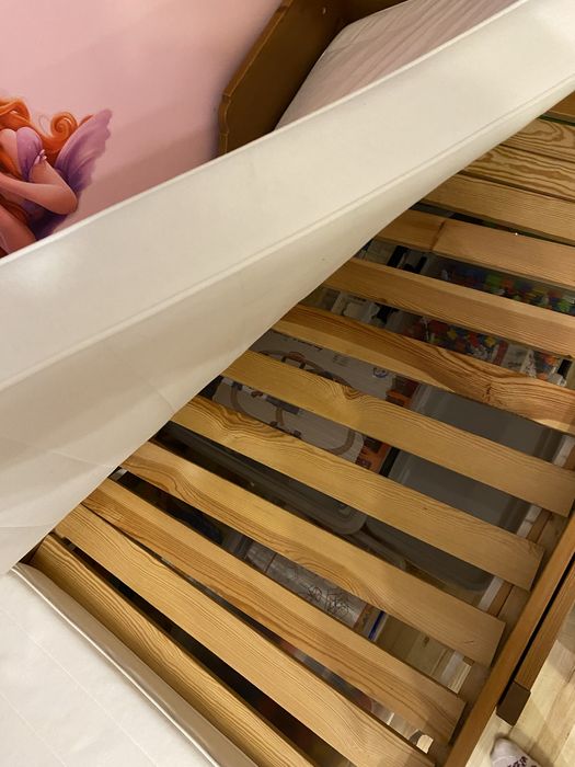Łóżko ikea  drewniane