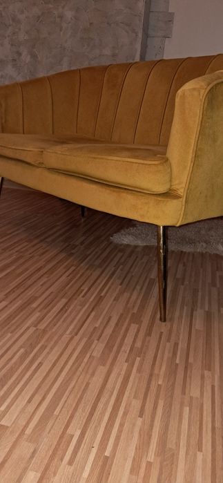 Sofa musztardowa
