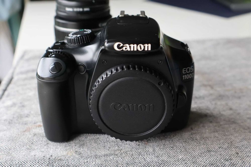 Canon Eos 1100D DSLR
