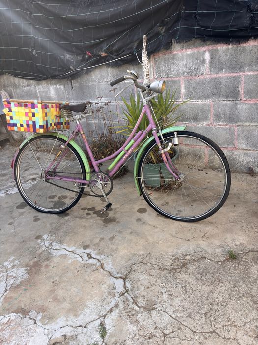 Bicicleta com cesto