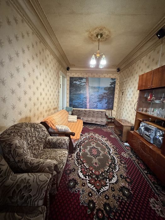 Продам 2 х ком квартиру.Героев Харькова 124