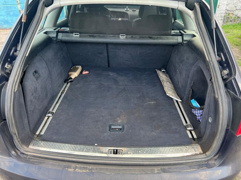 Автомобіль Audi A6C6