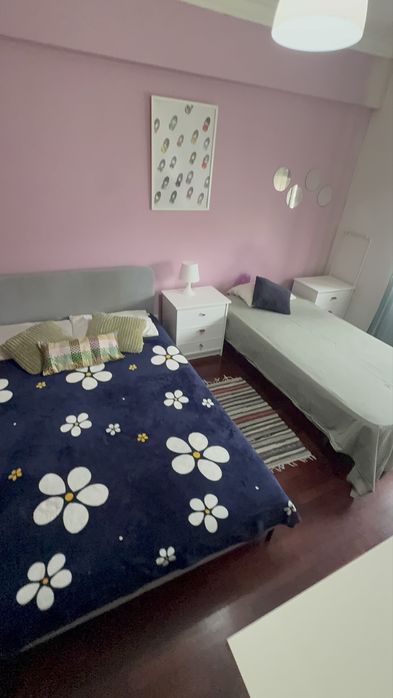 Quarto mobiliado familiar em Massamá a 600 metros da estação comboio