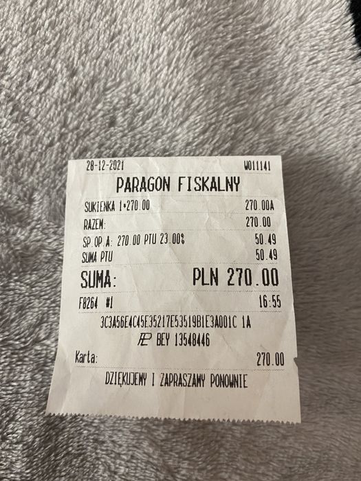 Krótka, czarna sukienka z cekinami