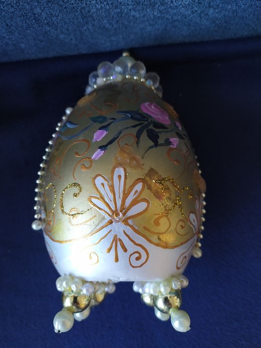 Złote jajo ceramiczne ręcznie malowane