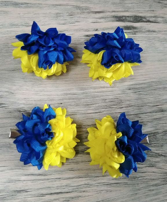 Резинки та заколки патріотичні ціна всього набору