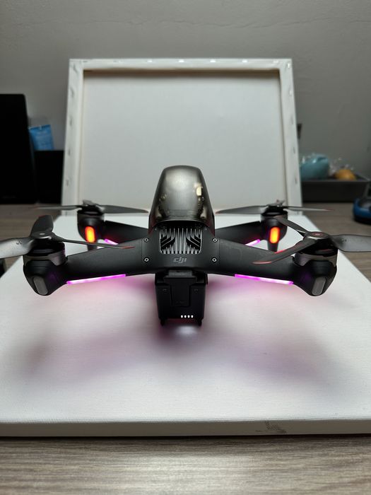 DJI FPV - Dron bardzo malo uzytkowany