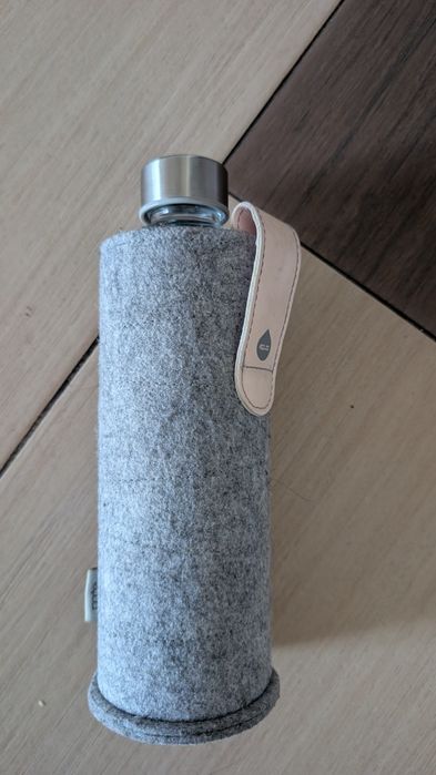 скляна пляшка для води EQUA Mismatch. 
Виготовлена з високоякісного бо