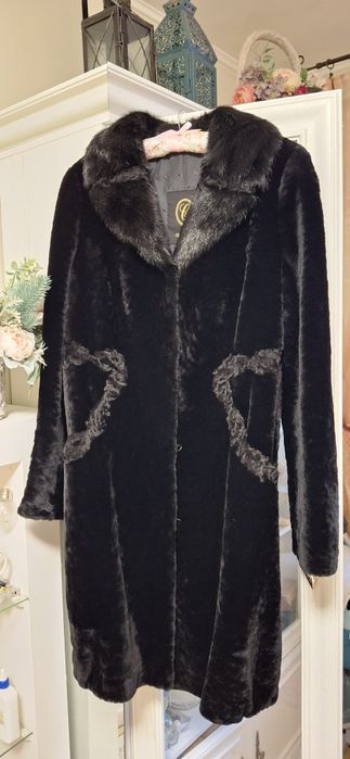 Натуральна тепла шубка