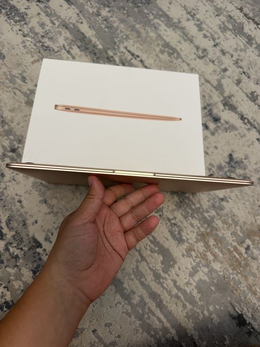 MacBook Air 2019 8/256gb