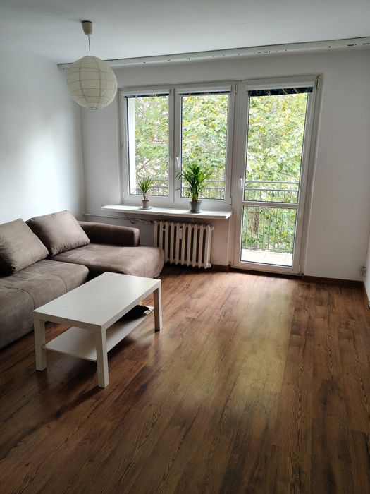 Wynajmę kawalerkę Poznań Grunwald (Raszyn 100m od Wyższej Szkoły Zdrowia, Urody i Edukacji.)