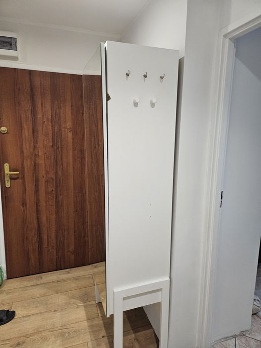 Szafa do przedpokoju z lustrem garderoba