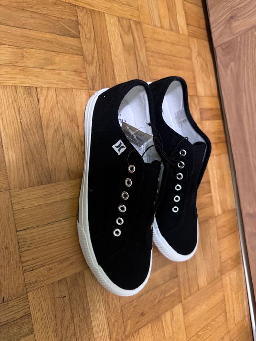 Nowe buty, amerykańska marka Hurey