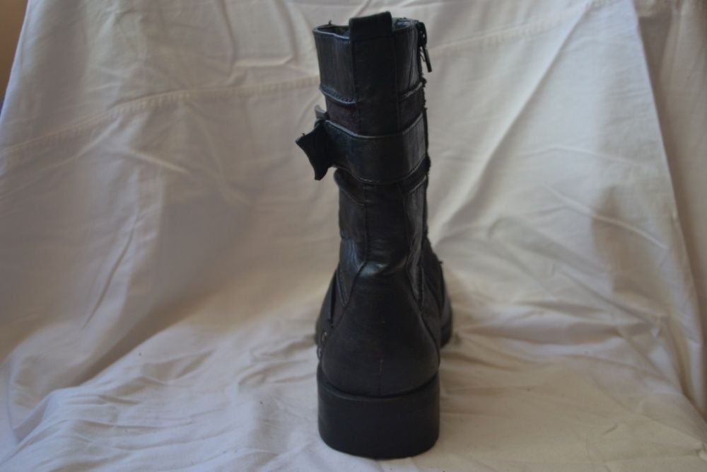 Демисезонные ботинки Graceland р. 38