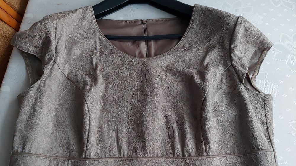 Sukienka elegancka z żakietem 46 Stan idealny