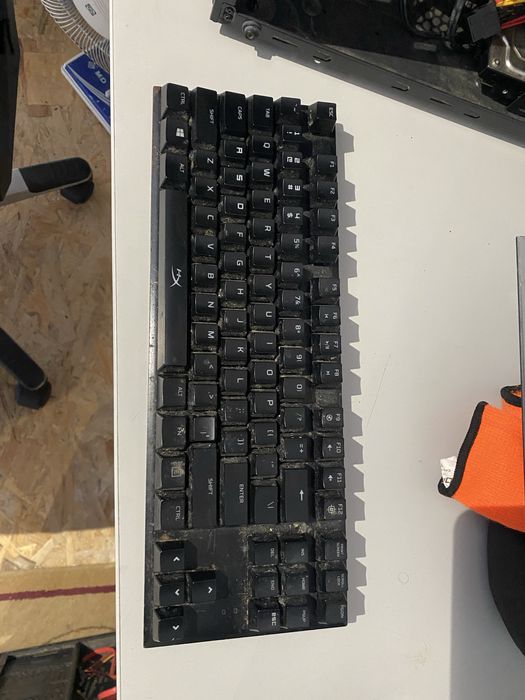 Teclado hyperX alloy fps