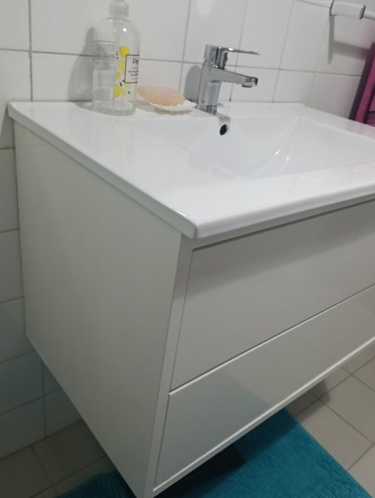 Lavatório+armário+torneira