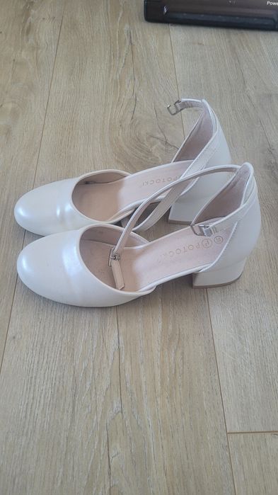 Buty komunijne dla dziewczynki