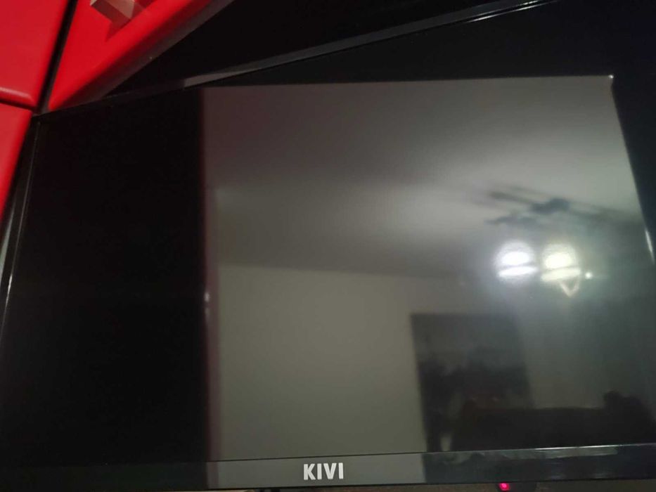 Телевізор 24" Kivi 24HK30