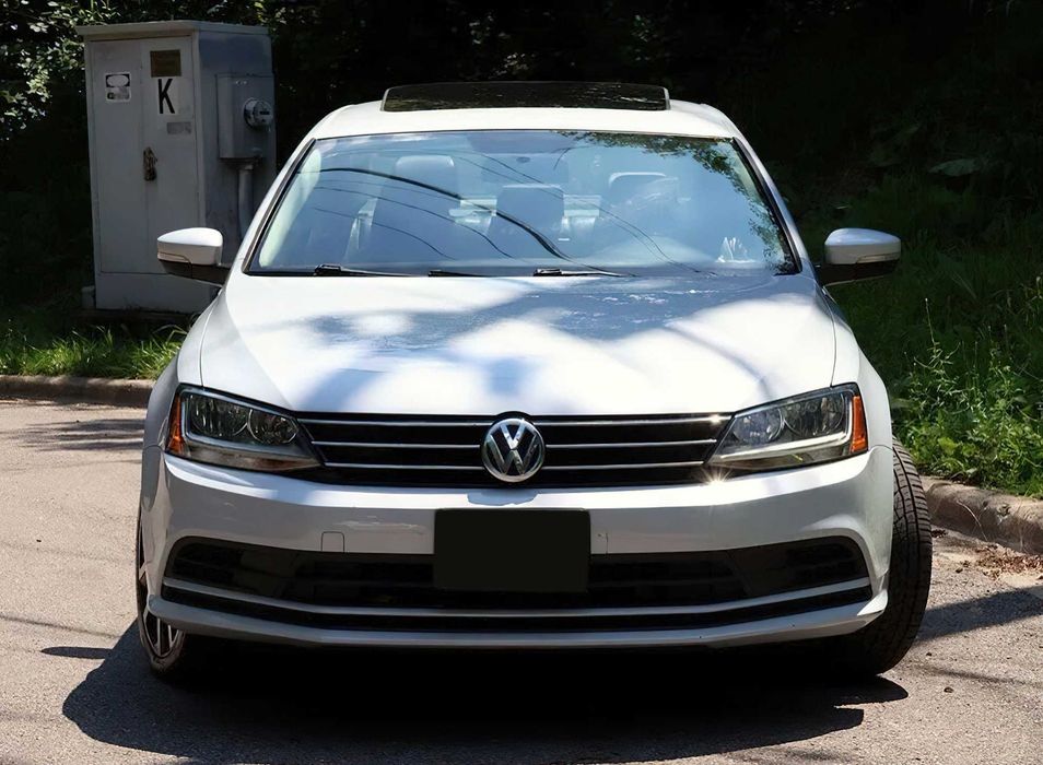 Volkswagen Jetta      2018