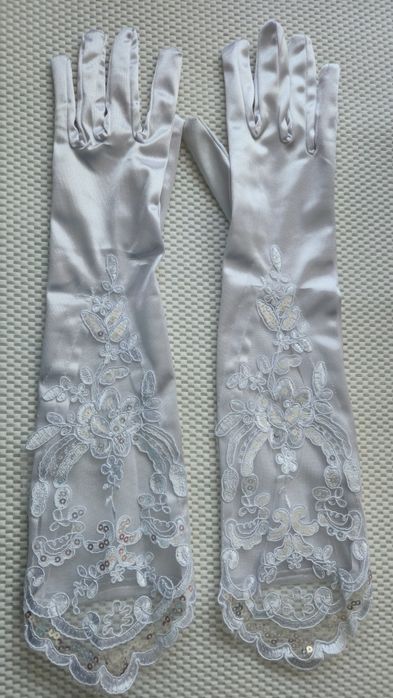 Najpiękniejsze / Ekskluzywne Białe Rękawiczki Ślubne