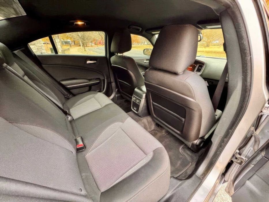 Dodge Charger SE      2015