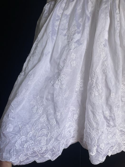 Vestido branco e beje