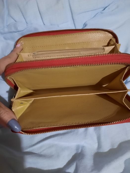 Продам лаковый кошелёк