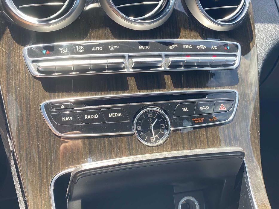 Mercedes-Benz C300      2019