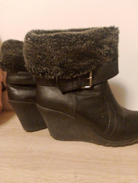Buty zimowe na koturnie
