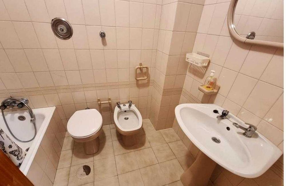 Apartamento T0+1 - Centro de São Mamede de Infesta- Lugar de Garagem