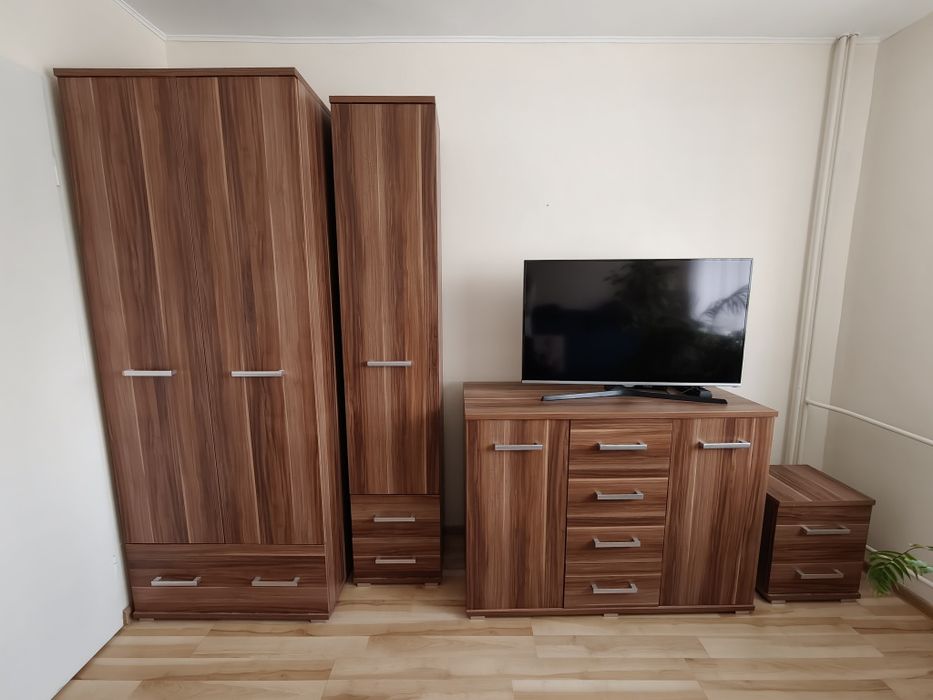 Meble komplet mebli brązowych szafa komoda