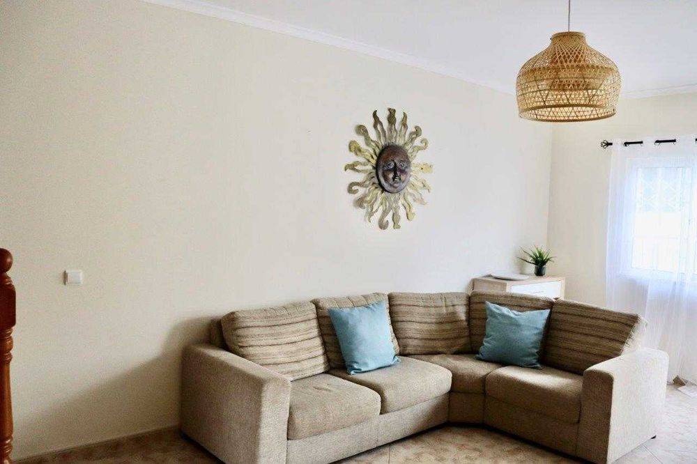 Moradia V3 max 7 Pessoas, Piscina, Manta Rota a 700 metros praia.